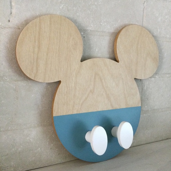 βοΈSOLDβοΈ DISNEY Mickey Mouse Wall Hooks Wooden Wall Mount - NWT - Picture 2 of 10